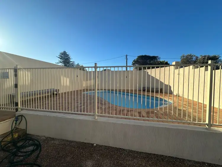 3/1 Beach Road