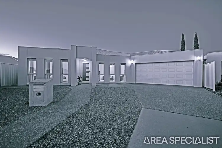 2 Westwind Court