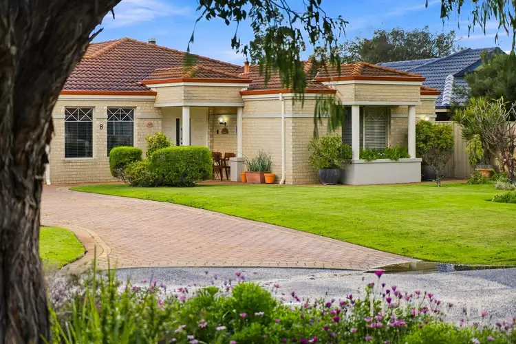 8 Ashcove Place