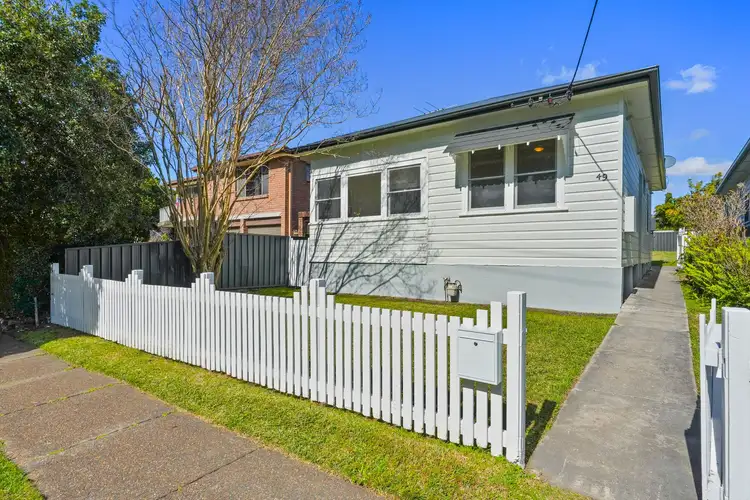 49 Howe Street