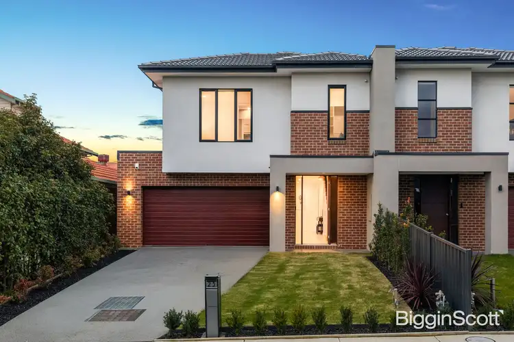 23 Woodlea Street