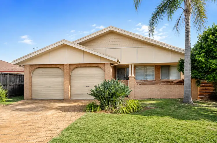 37 Liquidamber Drive