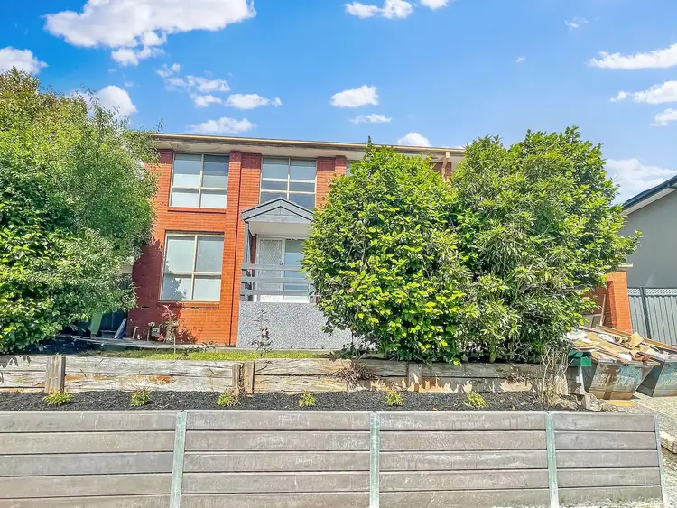 12 Springfield Drive