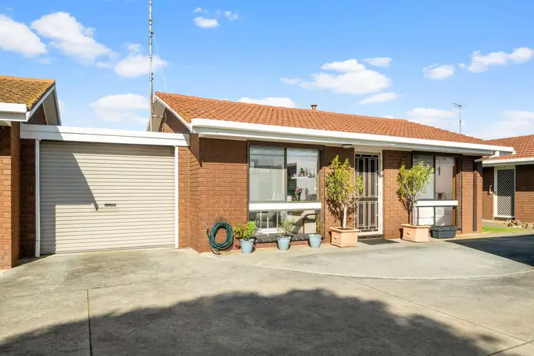 3 Coulson Place