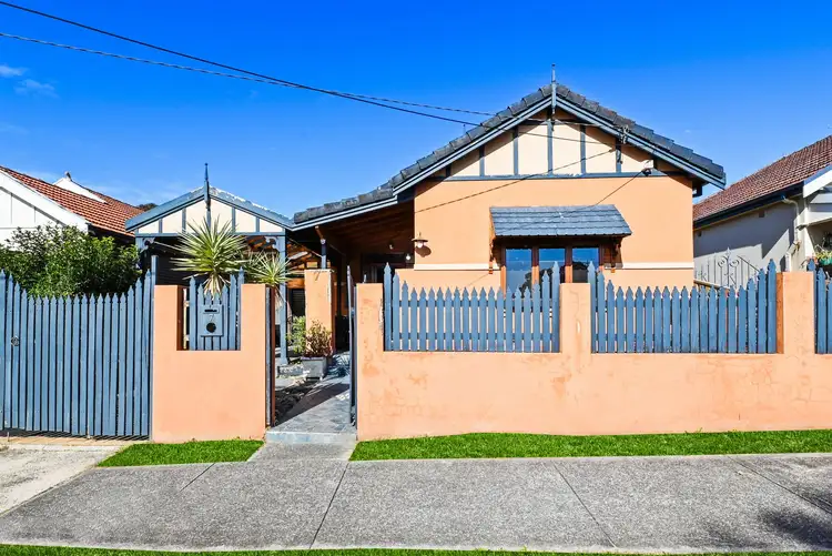 7 Anzac Street