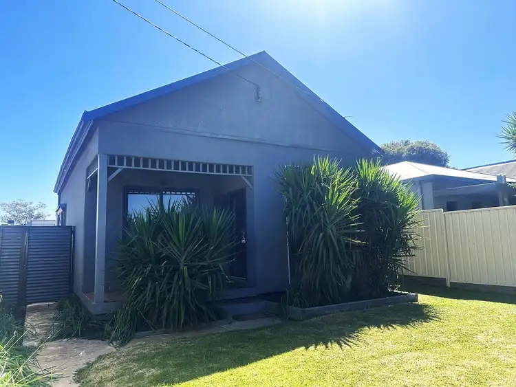 39 Magnolia Avenue