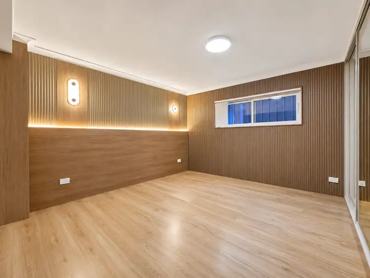 8 Lindum Place