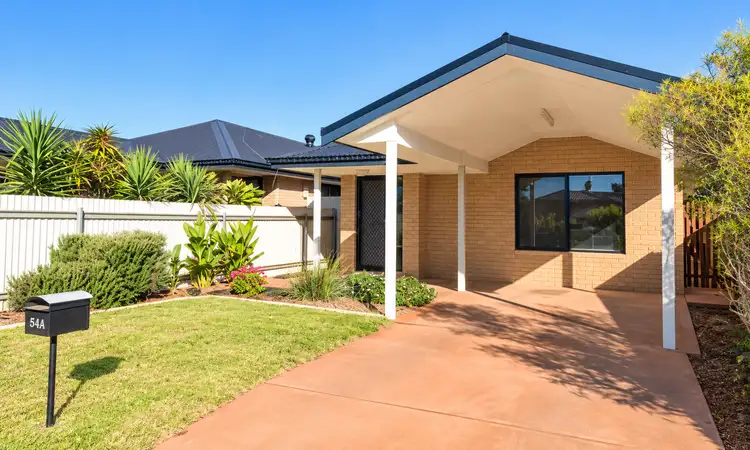 37A Crowley Gardens