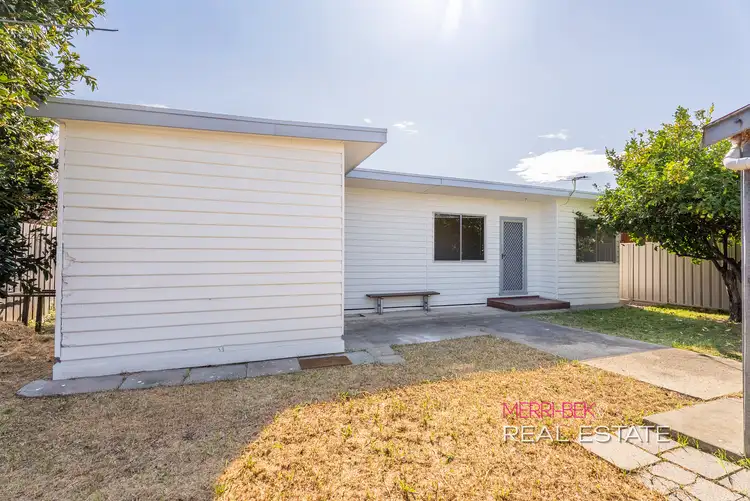13b Moss Court