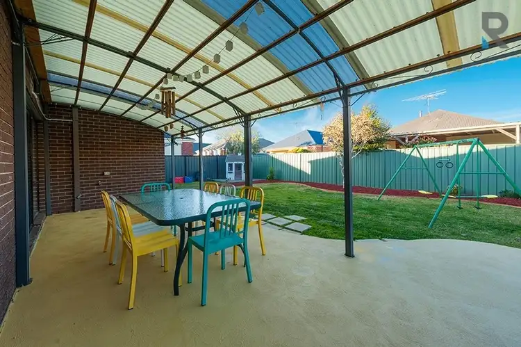 Fourth view of Homely house listing, 27 Cheltenham Close, Craigieburn VIC 3064
