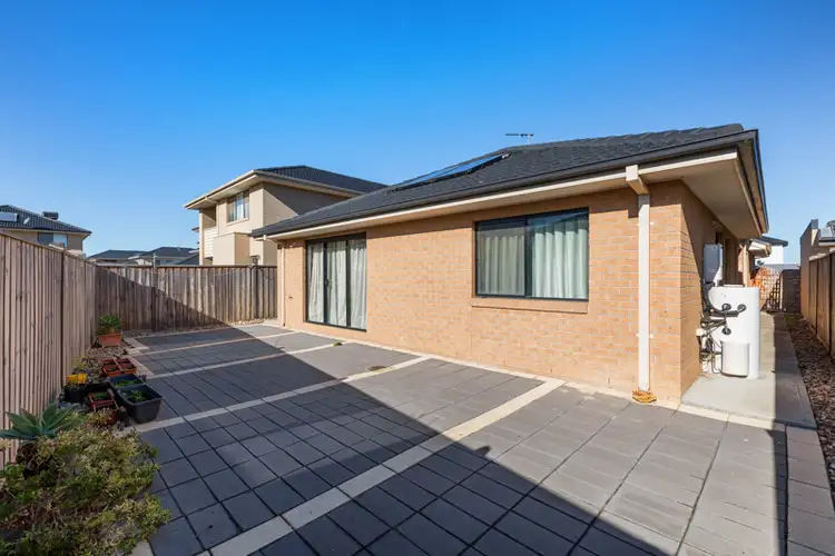 Seventh view of Homely house listing, 19 Sanctuary Lakes East Blvd, Sanctuary Lakes VIC 3030