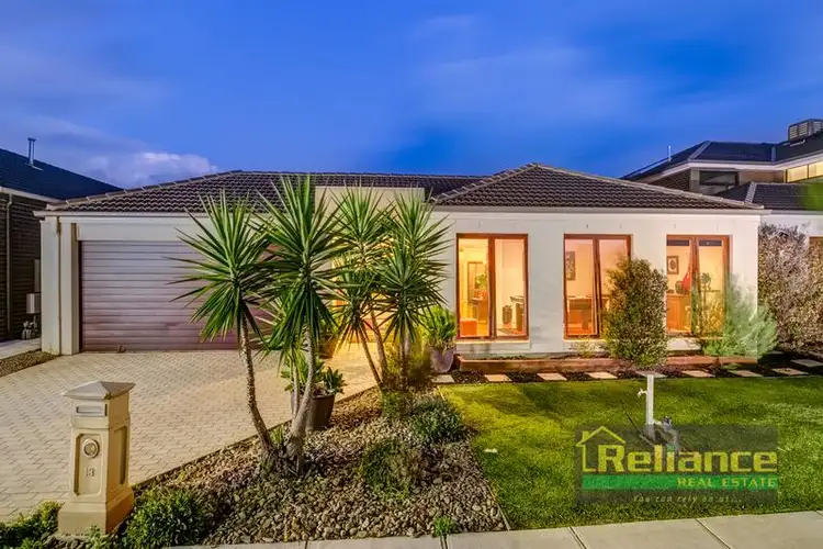 13 Cooktown Avenue, Point Cook VIC 3030