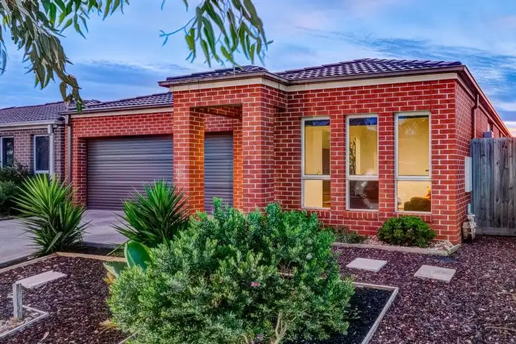 16 Clearwood Drive, Truganina VIC 3029