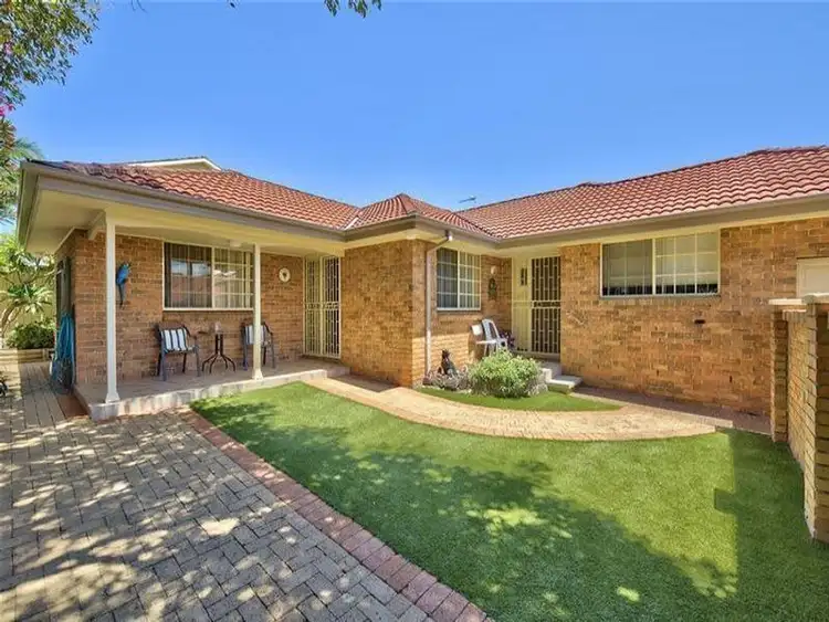 2/127 Elsiemer Street, Toowoon Bay NSW 2261