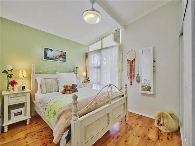 Fifth view of Homely house listing, 2 Ferndell Way, Berkeley Vale NSW 2261