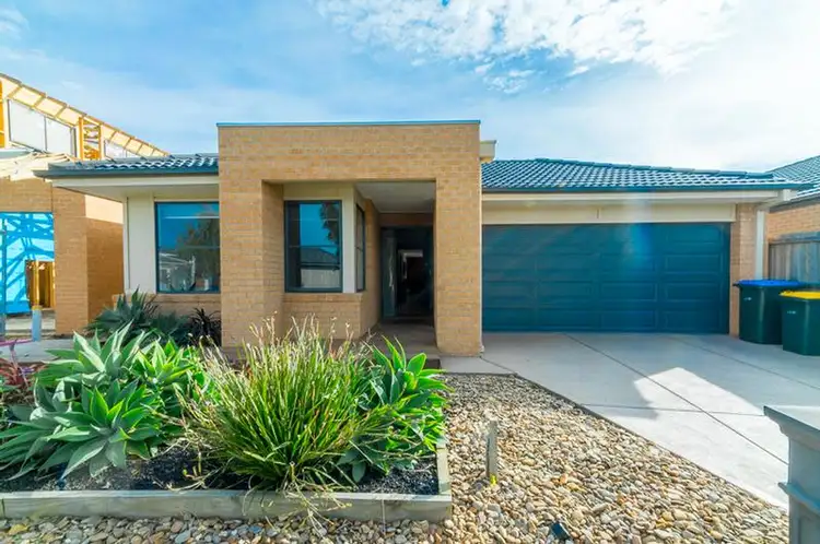 Second view of Homely house listing, 14 Greenleaf Circuit, Tarneit VIC 3029