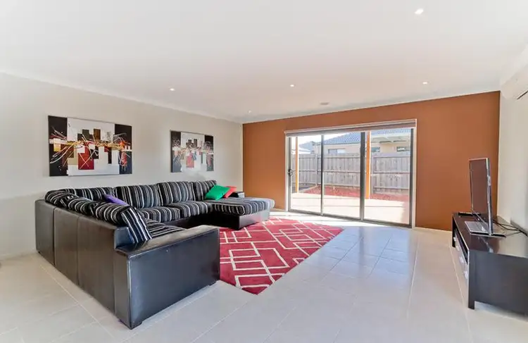 Seventh view of Homely house listing, 14 Greenleaf Circuit, Tarneit VIC 3029