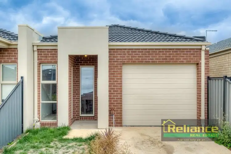 2/54 O'Reilly Road, Tarneit VIC 3029