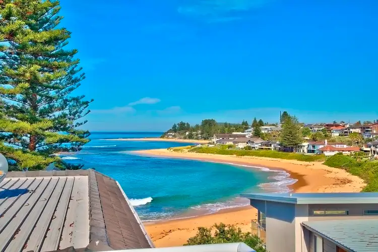 Main view of Homely townhouse listing, 2/132 Ocean Parade, Blue Bay NSW 2261