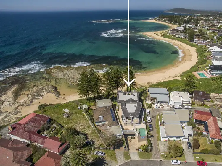 Second view of Homely townhouse listing, 2/132 Ocean Parade, Blue Bay NSW 2261