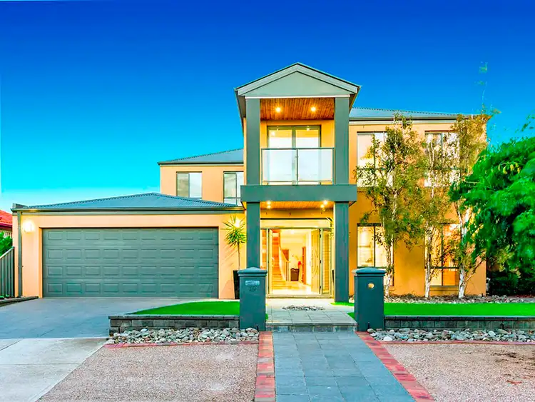 19 Trish Walk, Werribee VIC 3030