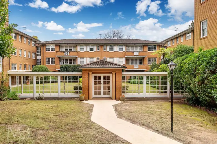 16/2 Woonona Avenue, Wahroonga NSW 2076
