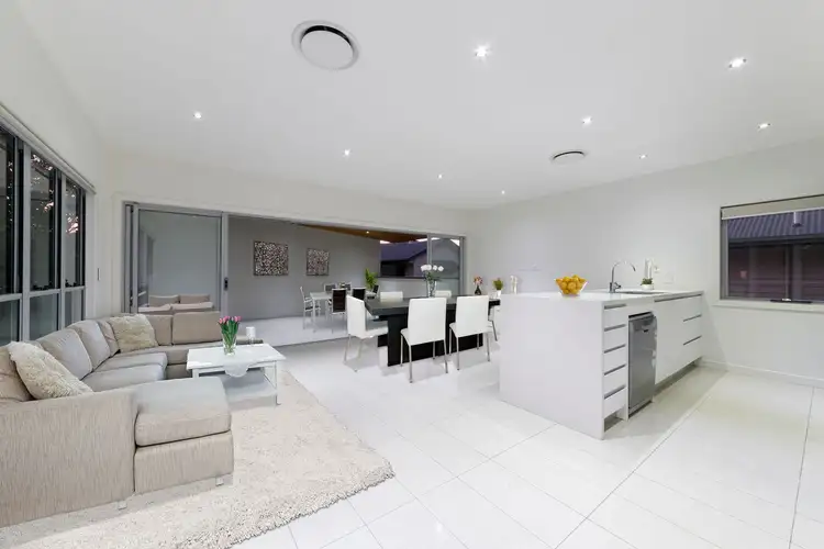 Fifth view of Homely townhouse listing, 2/297 Hawthorne Road, Hawthorne QLD 4171