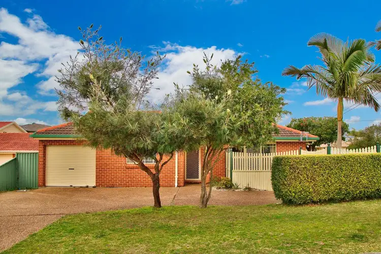 1/1 Karooah Avenue, Blue Bay NSW 2261
