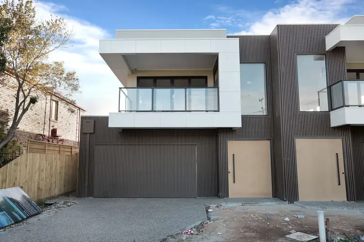 1 & 2/670 Diggers Road, Werribee South VIC 3030