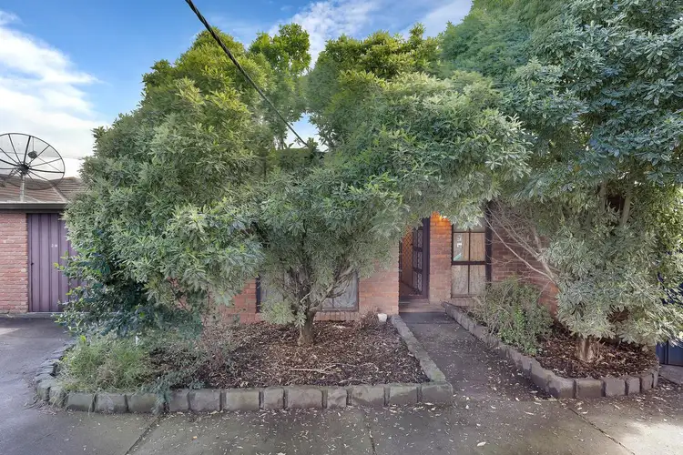2/20 Kosky Street, Sunshine West VIC 3020