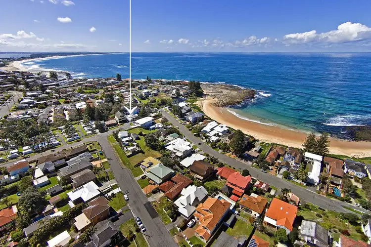 20 Narrawa Avenue, Blue Bay NSW 2261
