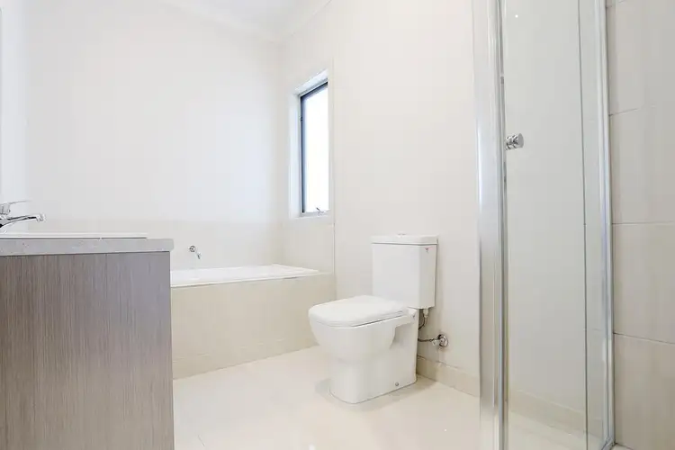 Sixth view of Homely unit listing, 1-6/72-74 Errington Road, St Albans VIC 3021