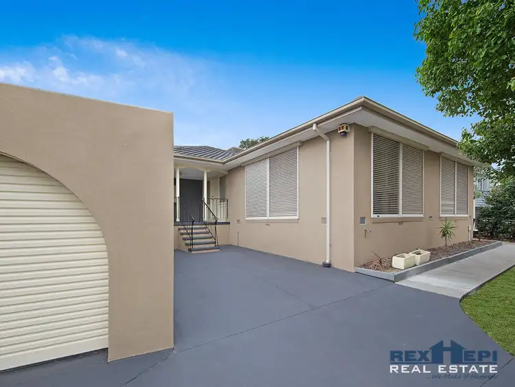 2 Spinosa Close, Endeavour Hills VIC 3802