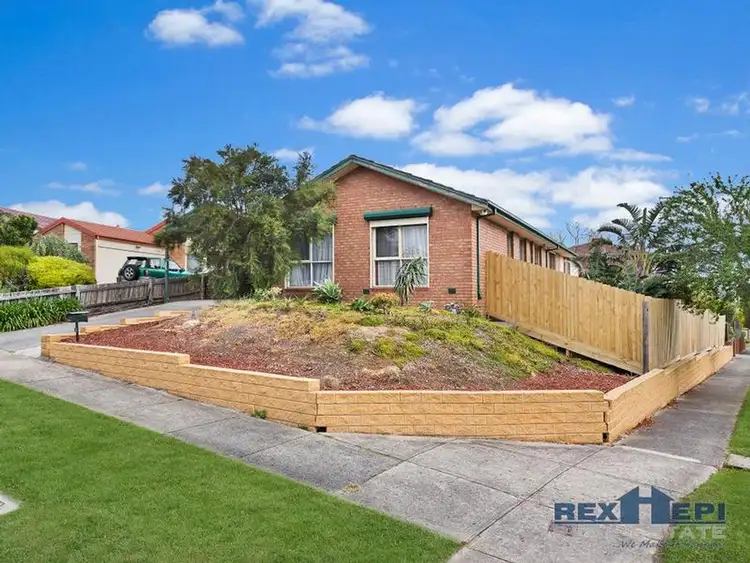 8 Enoch Rise, Hallam VIC 3803