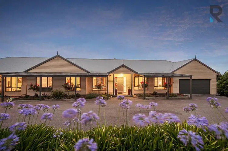 24 The Ridge, Oaklands Junction VIC 3063