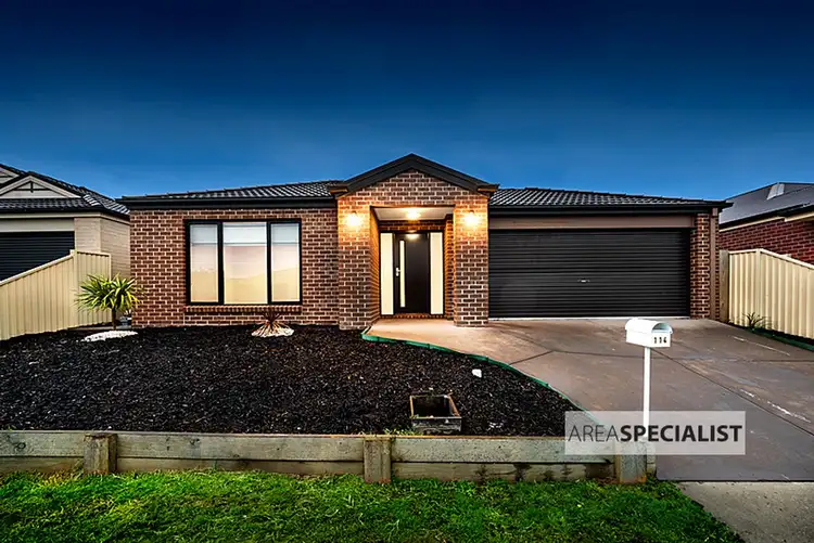 114 Blue Horizons Way, Pakenham VIC 3810