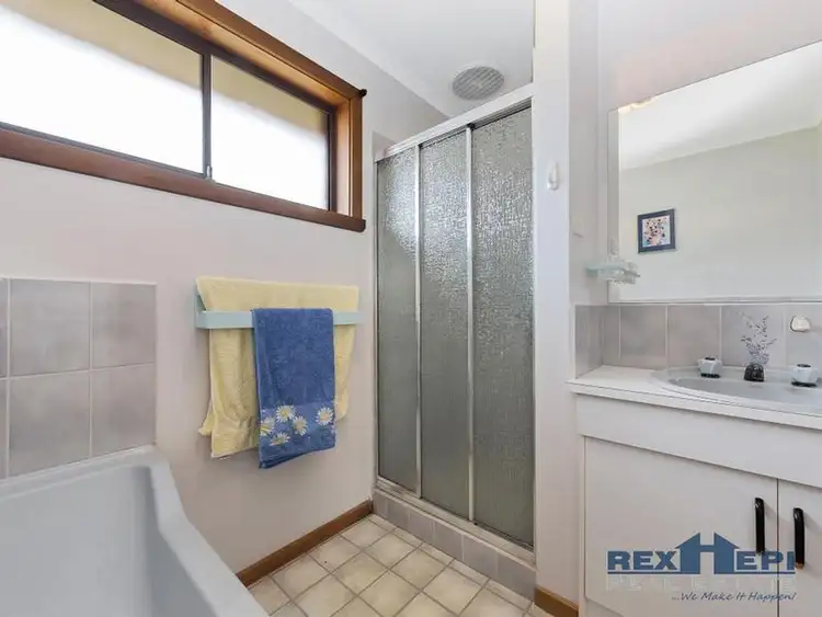 Fifth view of Homely house listing, 7 Thanos Court, Hallam VIC 3803