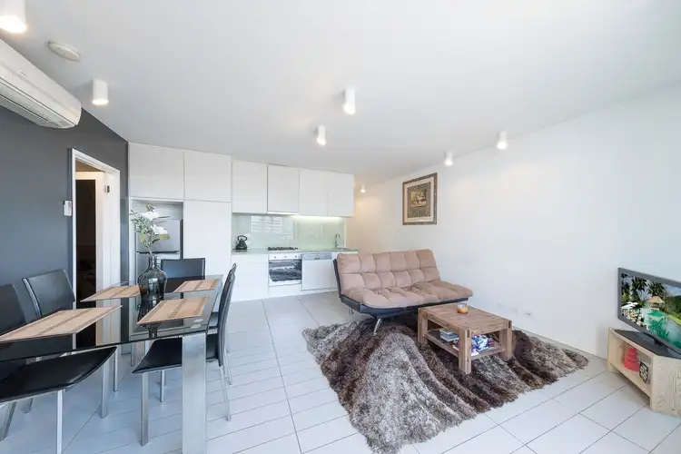 909/673 La Trobe Street, Docklands VIC 3008