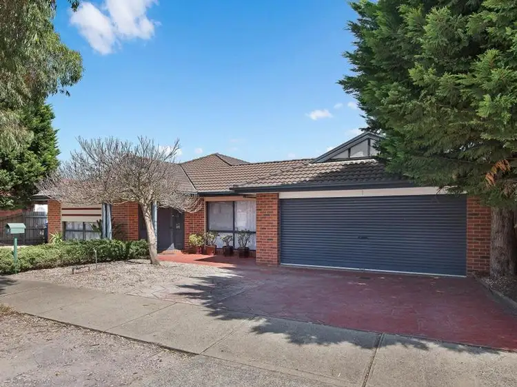 9 Karoonda Way, Hampton Park VIC 3976