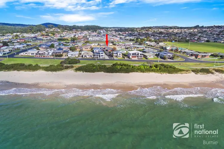 2/12A Esplanade, Somerset TAS 7322