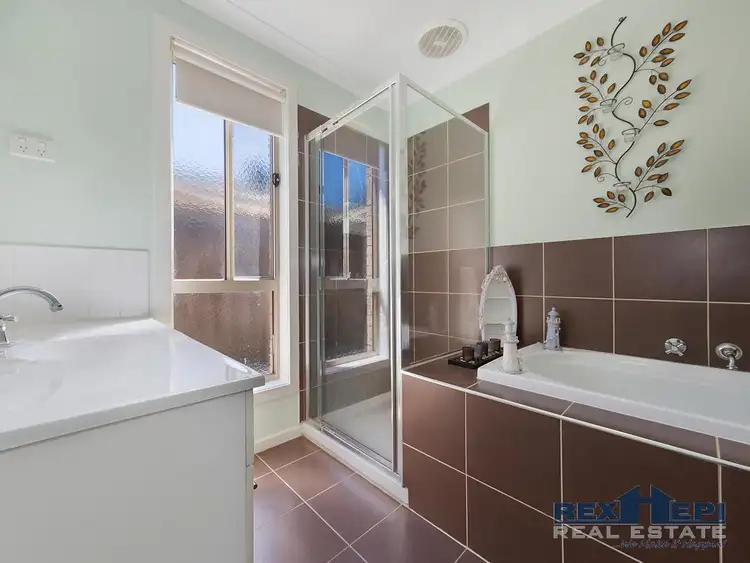 Fifth view of Homely house listing, 63 Wakenshaw Crescent, Pakenham VIC 3810