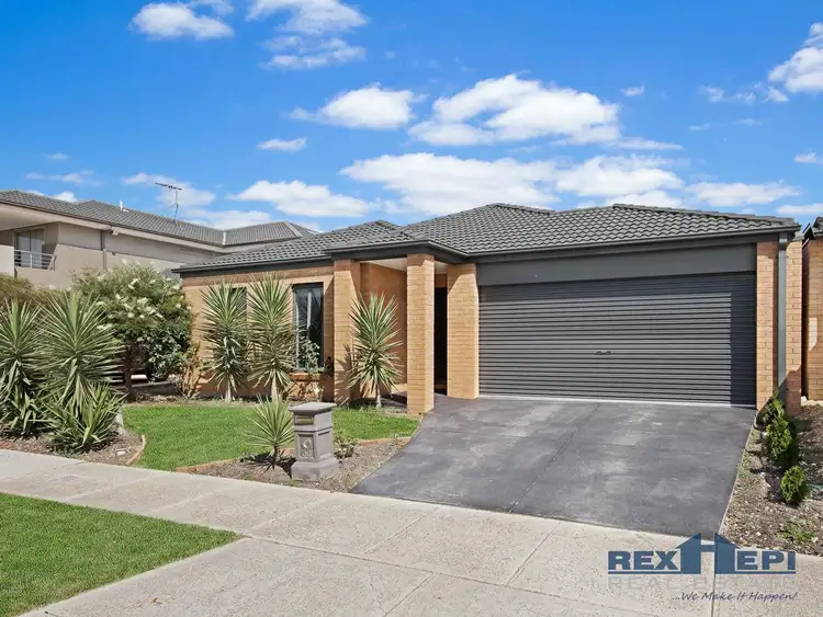 30 Abrus Circuit, Cranbourne North VIC 3977