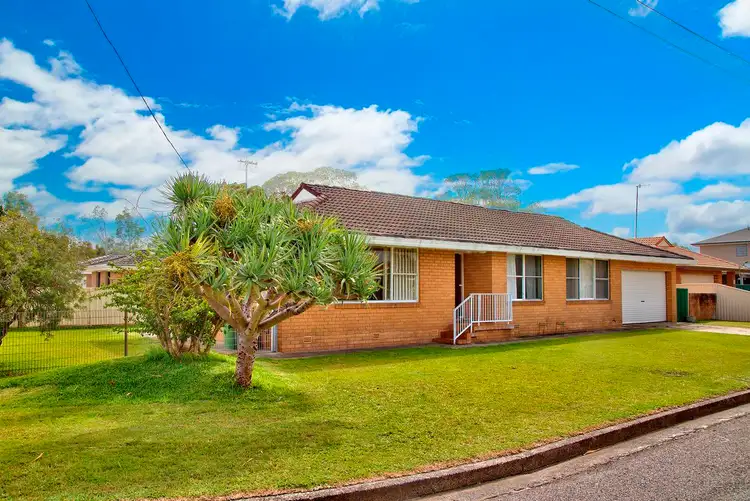 1 Jean Albon Place, Long Jetty NSW 2261