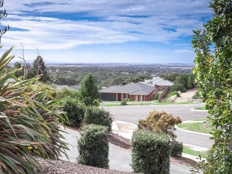 Second view of Homely house listing, 6 Oswin Court, Sunbury VIC 3429