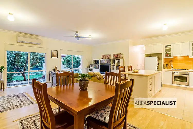 Fifth view of Homely house listing, 4 Cilento Crescent, Lynbrook VIC 3975