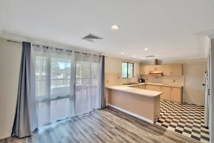 Fifth view of Homely house listing, 8 Garland Avenue, Killarney Vale NSW 2261