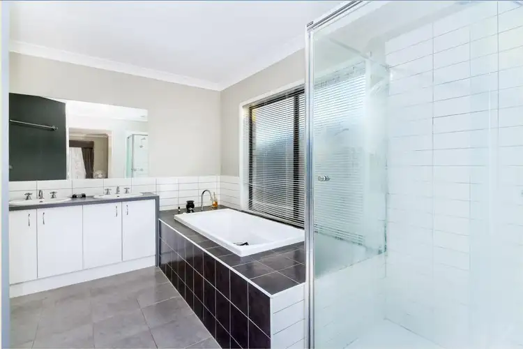 Sixth view of Homely house listing, 3 Azure Drive, Tarneit VIC 3029