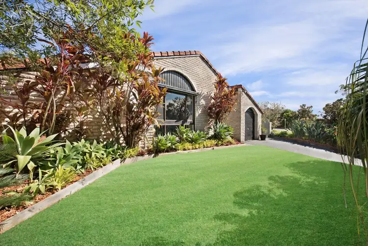15 Roberta Street, Tumbi Umbi NSW 2261
