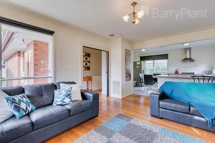 Fifth view of Homely house listing, 10 Higgins Avenue, Sunbury VIC 3429