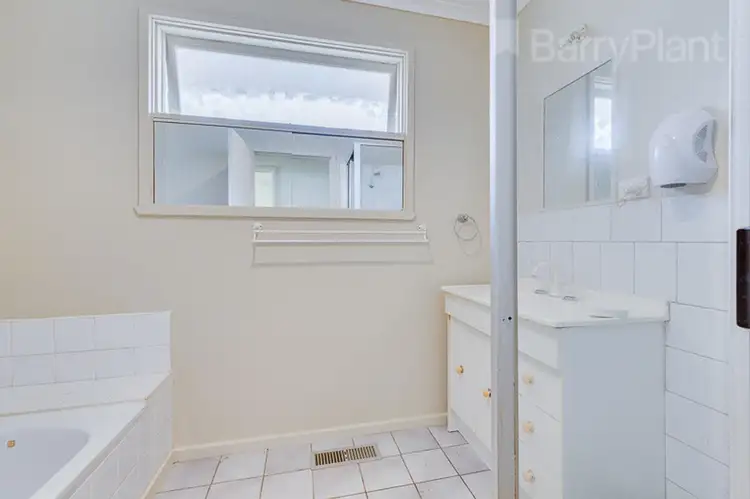 Sixth view of Homely house listing, 10 Higgins Avenue, Sunbury VIC 3429